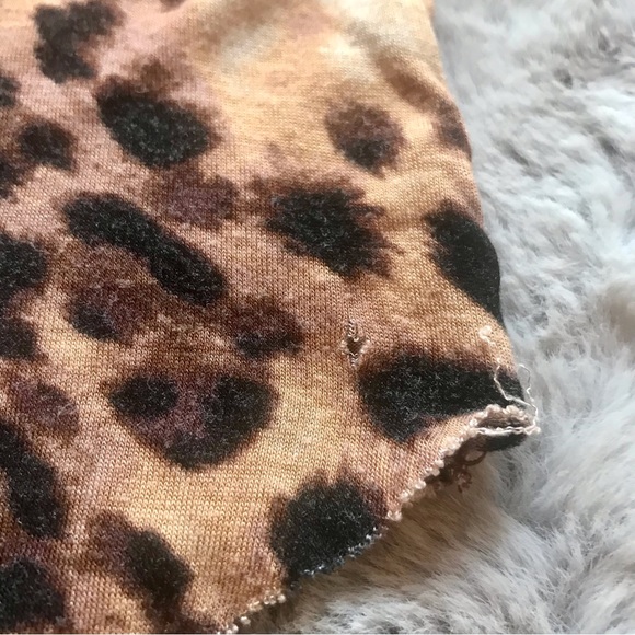 FREE w/ purchase Antistar glamrock leopard printcropped tank tiny hole in pic - Picture 6 of 7